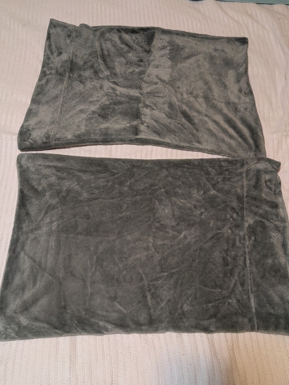 Green Fluffy Pillowcases